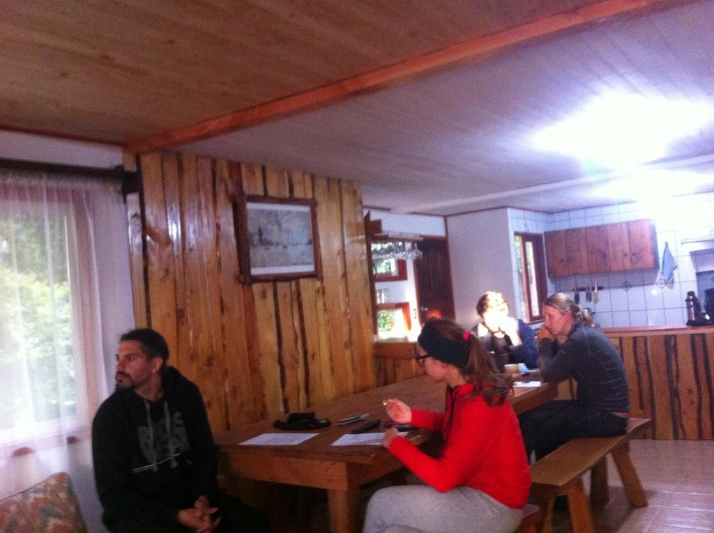 Ruka Pucon Hostel מראה חיצוני תמונה
